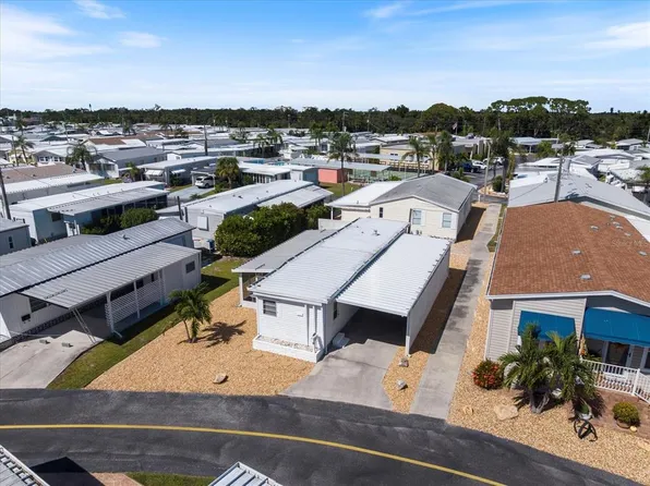 251 Southwinds Dr, Sarasota, FL 34231