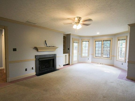 5th image of 1349 Coventry Ln