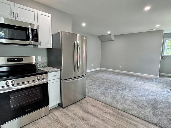 3rd image of 185 School St #1
