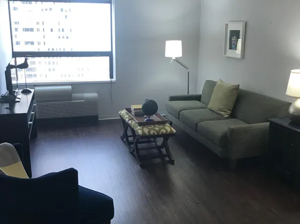 400 E Ohio St, Chicago, IL