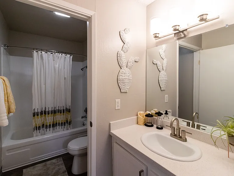 Keyway Apartments — Photo 13