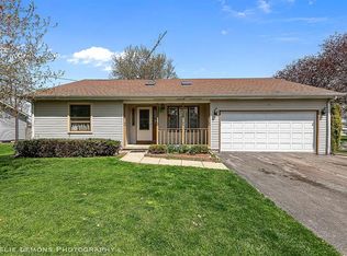 89 W Chestnut Ave, Cortland, IL 60112