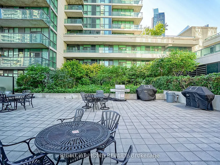 33 Bay St #3213 — Photo 24