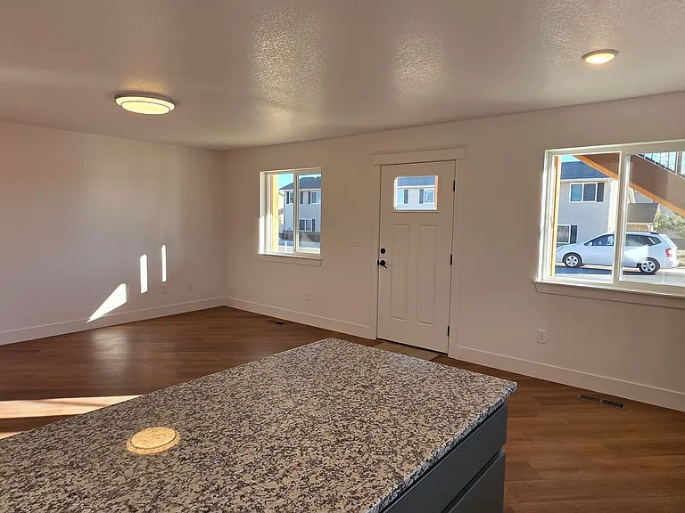 1026 Center Dr — Photo 6