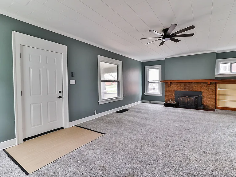 343 S Charles St — Photo 31