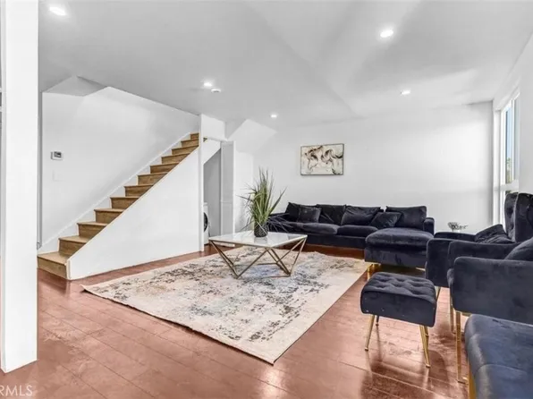 6155 Reseda Blvd Unit 4, Reseda, CA 91335