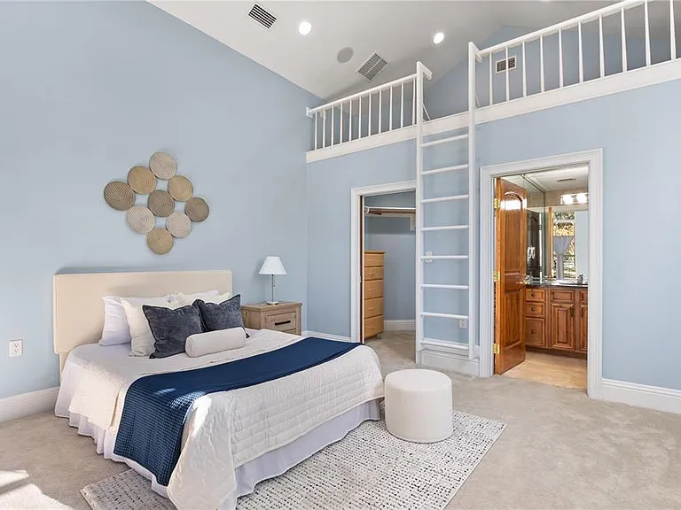 1501 Lake Markham Rd — Photo 66