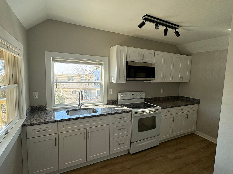 1st image of 2 W Delaware Ave APT 10