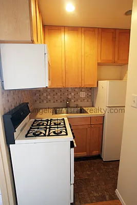 Rented by J Misrahi Realty Corp | media 34