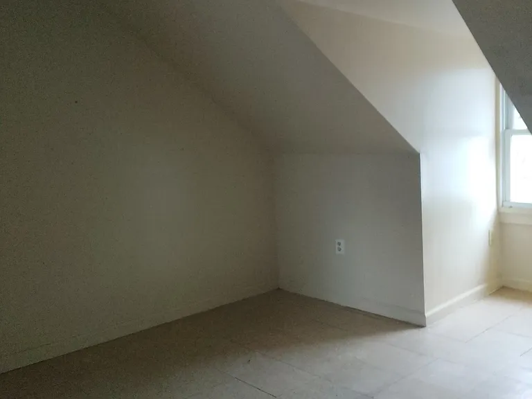 650 Birch St — Photo 9