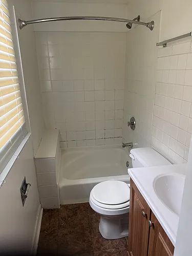 140 College St #2 Photo 1