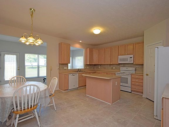 2nd image of 6435 Rosemont Ln