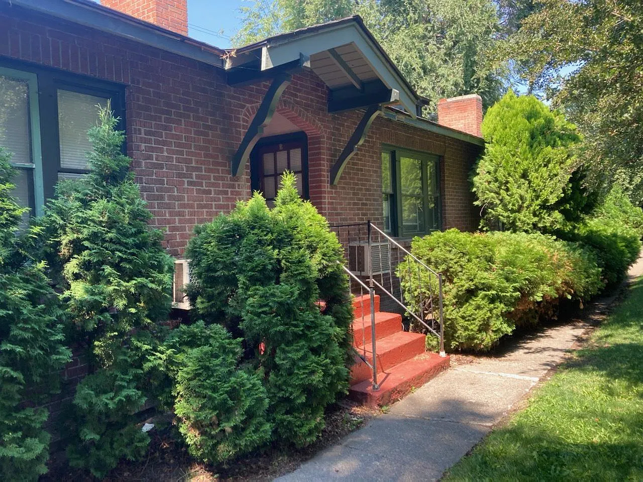 305 E 3rd Ave — Photo 1