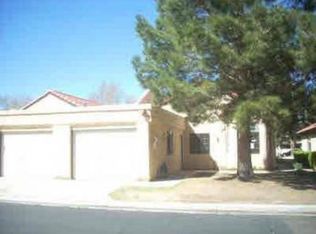 11622 Locust Ln, Apple Valley, CA 92308