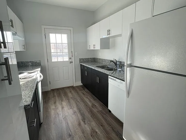1420 S Ogallala St #1 — Photo 7