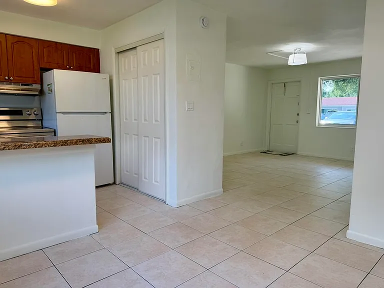 5210 SW 90th Way #2 — Photo 6