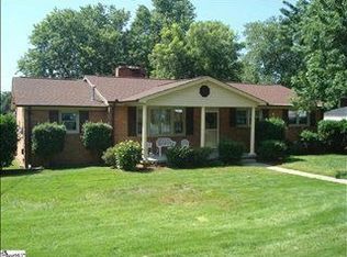 2102 E Lee Rd, Taylors, SC 29687