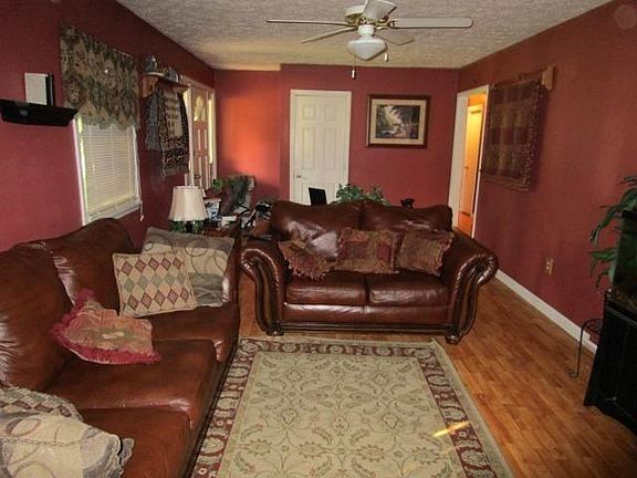 4th image of 510 Pamela Dr