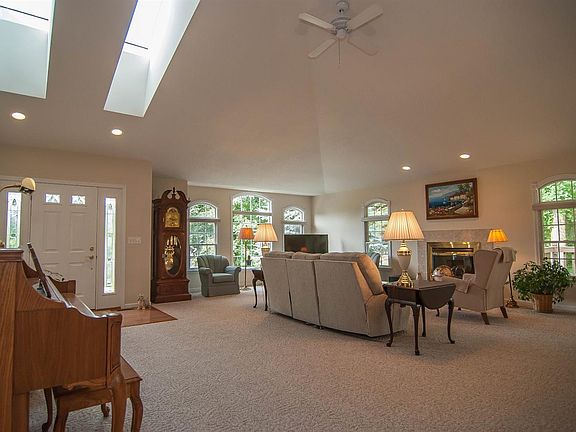 5th image of 1356 Fentonwood Dr