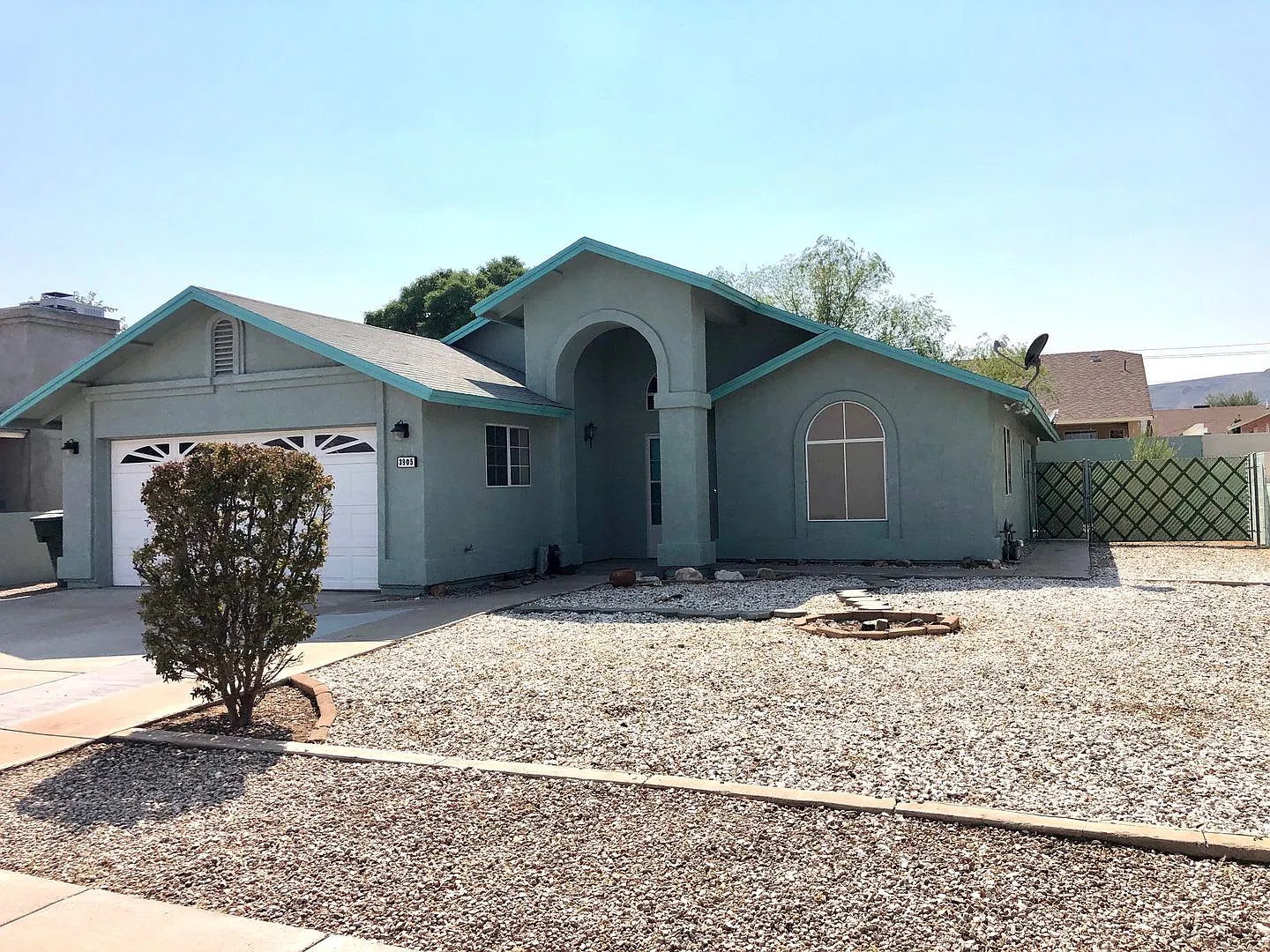 Great 3 Bedroom, 2 Bathroom Home in Quiet Neighborhood! — Photo 4