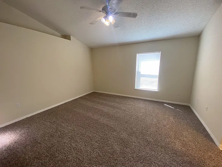 7327 N High Bluff Rd — Photo 7