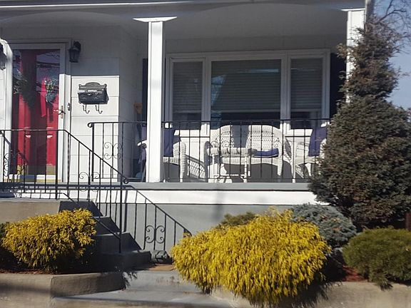 2nd image of 35 Clawson St