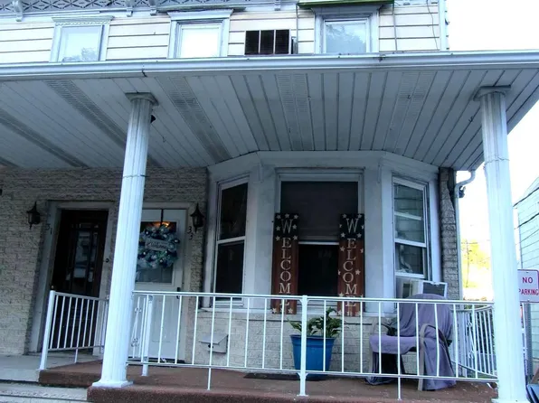 33 S Delaware Ave, Minersville, PA 17954