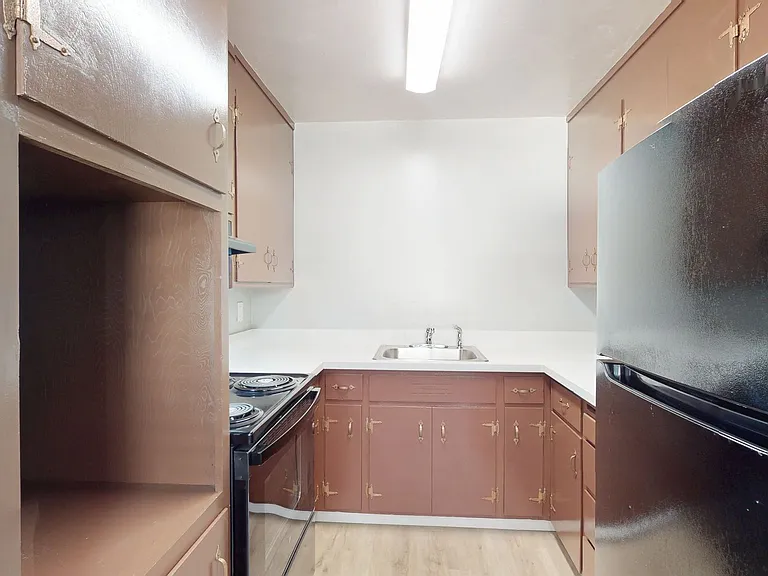 312 Rodeo Ave — Photo 9