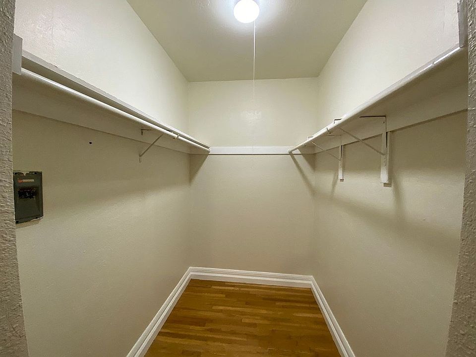 Not the actual photo of the unit. It is similar.