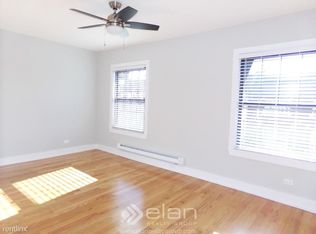 817 Elm St APT 205, Winnetka, IL 60093