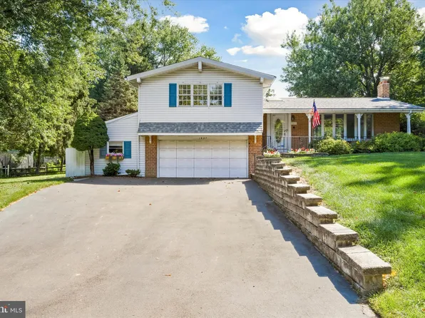 1637 Edison Dr, Maple Glen, PA 19002