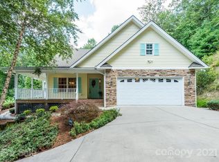10 Weeping Willow Cir, Hendersonville, NC 28739