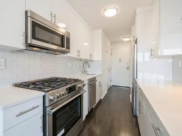 500 Central Avenue image 1 of 28