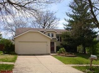 102 Caravel Ct, Ballwin, MO 63021