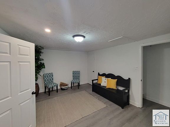 3rd image of 4344 Sunset Dr