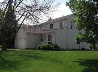 1101 Lightning Trl, Carol Stream, IL 60188