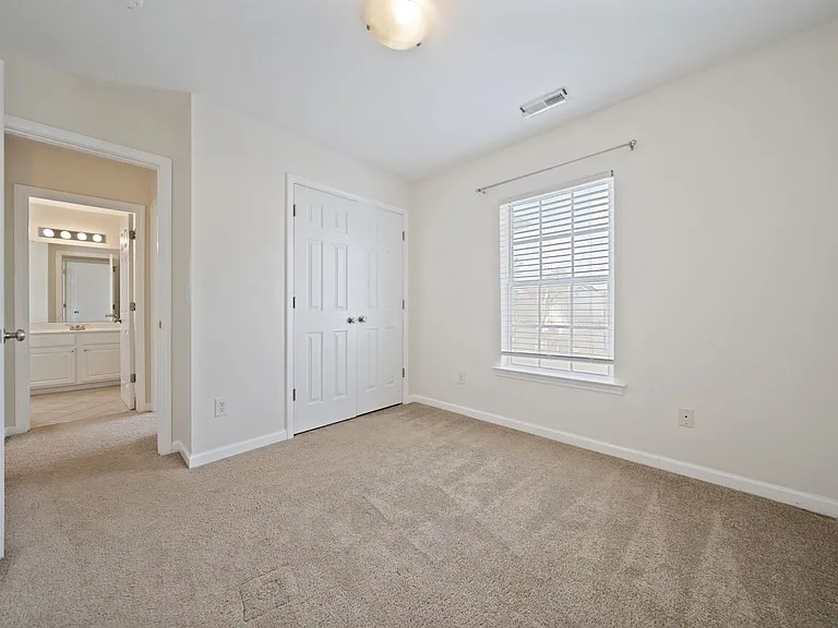 23 Keswick Ct — Photo 11
