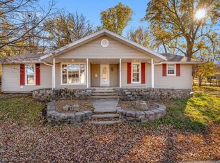 1114 W Jackson St, Bolivar, MO 65613