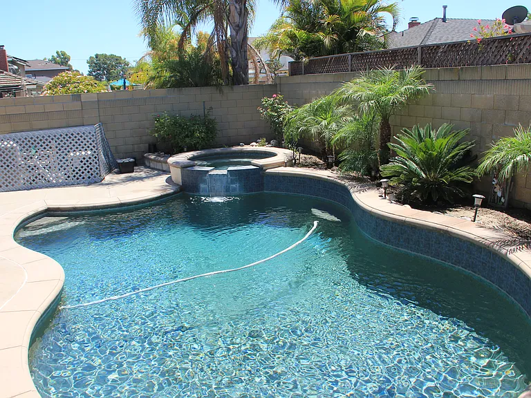 6854 Tiki Dr — Photo 32