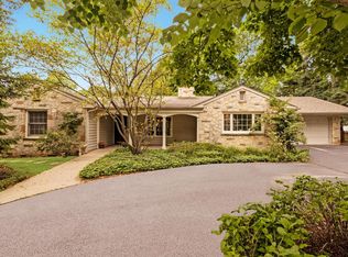 7519 N Lake Dr, Fox Pt, WI 53217