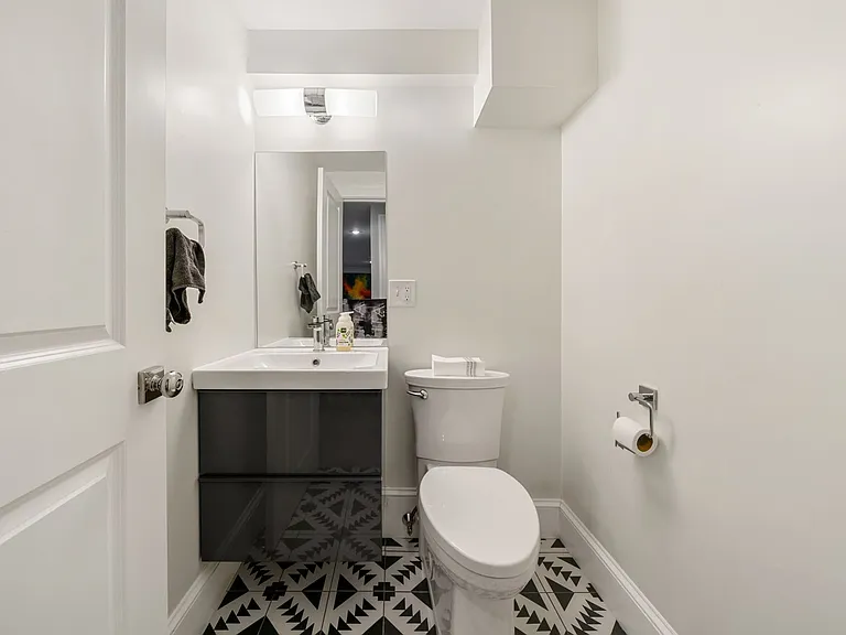 55 Hutchings St #4 — Photo 20