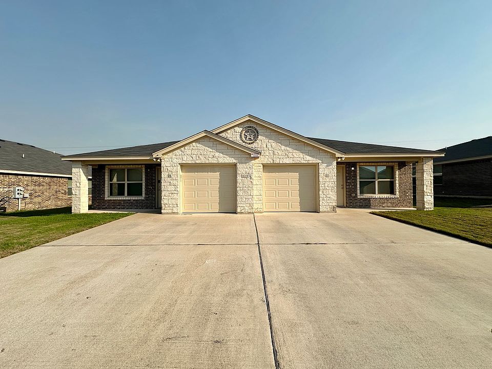 1st image of 4204 Ivory Ln #A