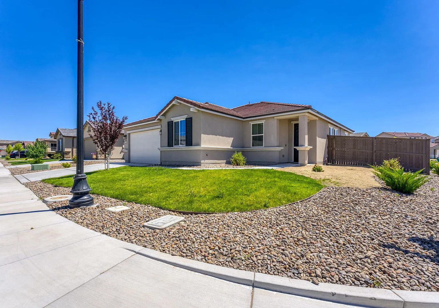 Fully Furnished Spanish Springs Home With Hot Tub & Utilities Included — Photo 3