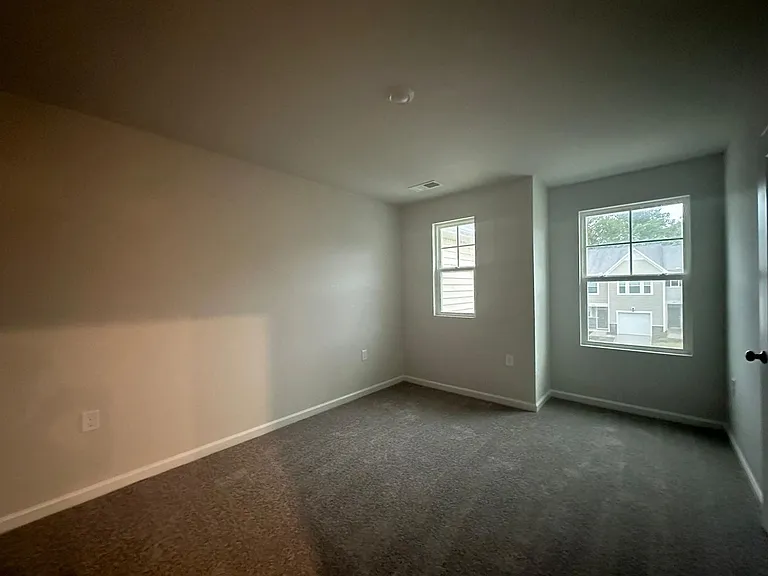 1825 Caen St — Photo 10