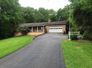 521 Perkins Pond Rd, Beach Lake, PA 18405