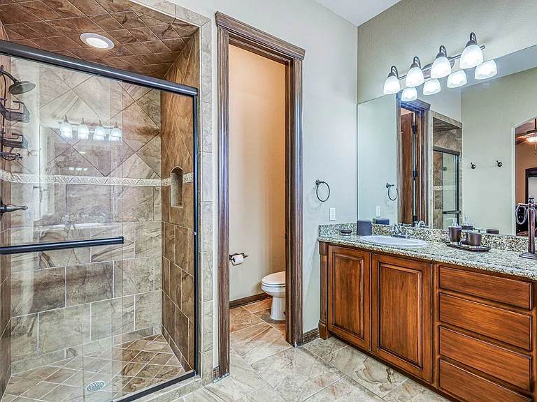 6459 Snowheights Ct — Photo 46