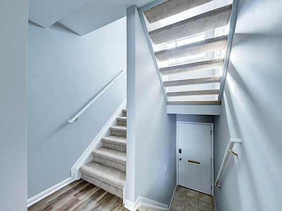 4th image of 9573 Harbour Cove Ct