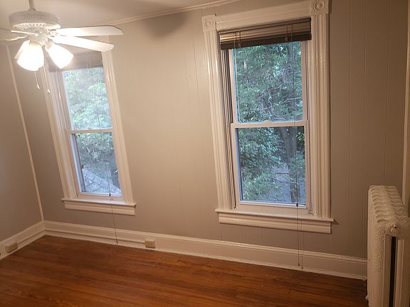 3rd image of 5001 Roland Ave #2