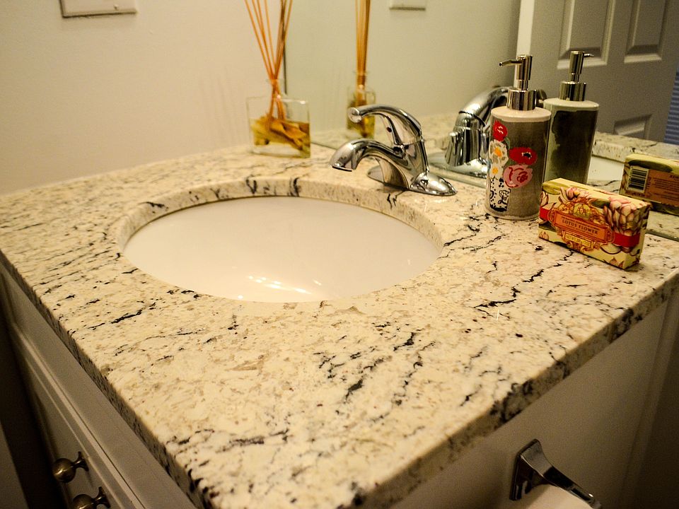 2nd image of 801 Madison St APT 6F