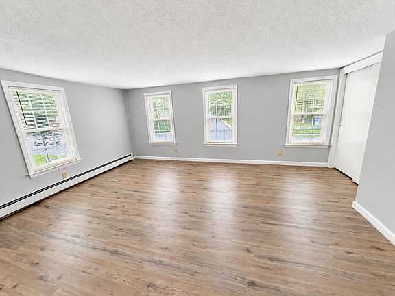 5th image of 404 N Main St